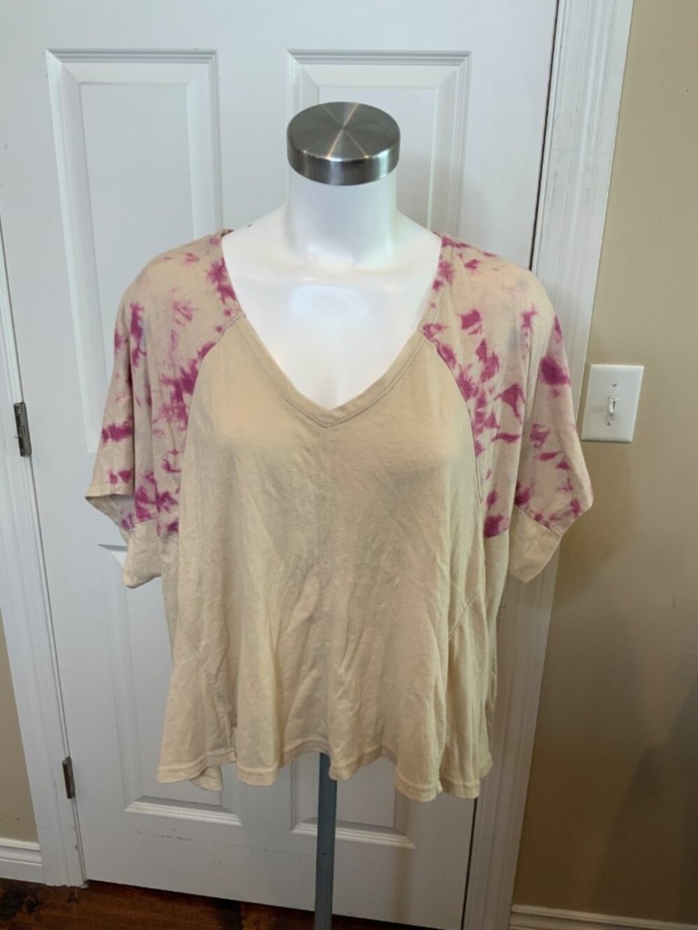 We The Free Tan Purple Boxy Tie Dye Short Sleeve T-Shirt, Size Medium